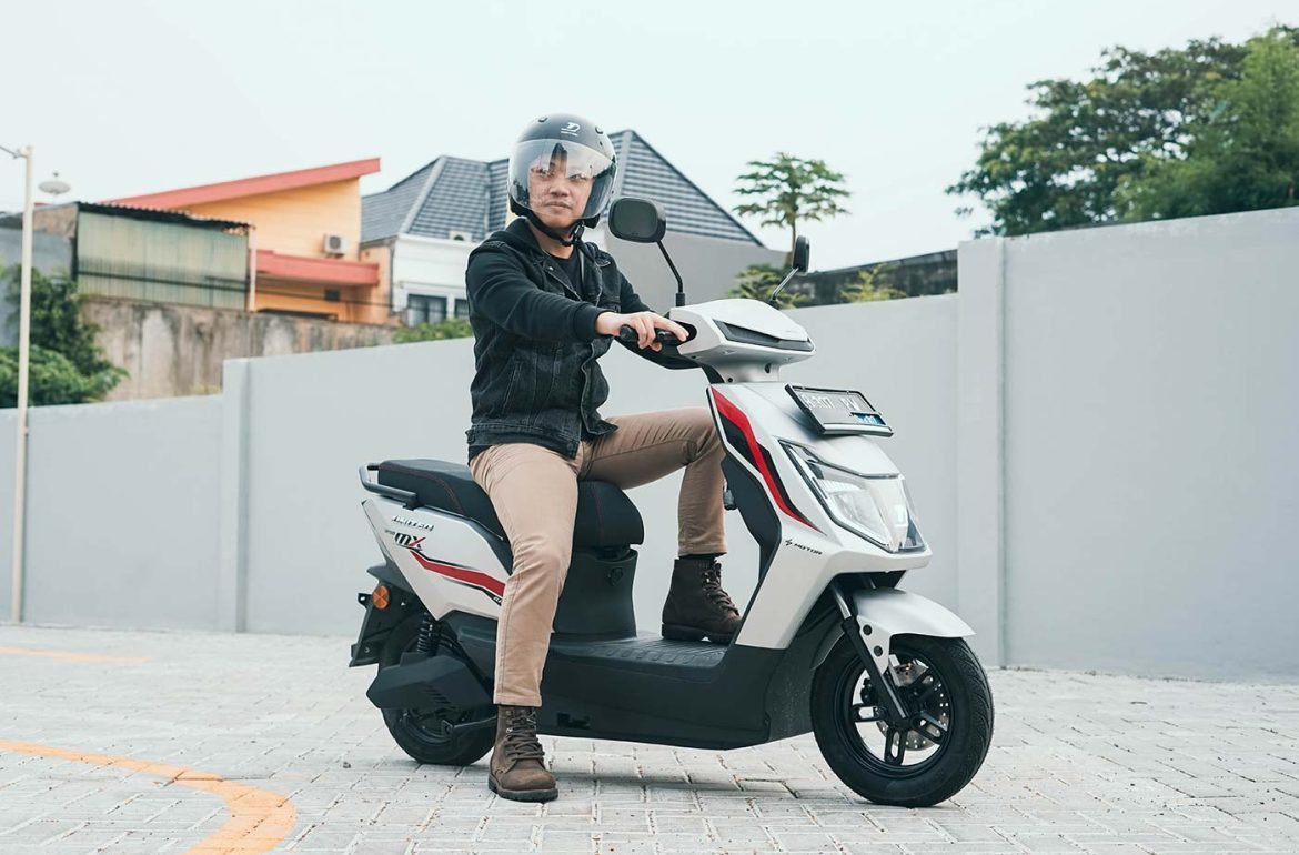 sepeda motor listrik